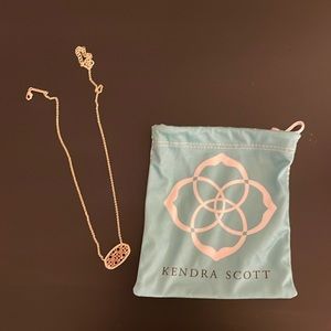 Kendra Scott necklace